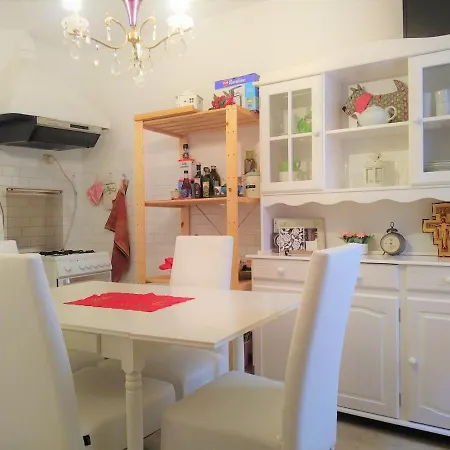 Apartment La Casina In Paese *
